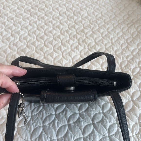 Fossil Black Leather Dual-strap Handle Shoulder Bag W/Fold-over Phone Pocket Zip - Picture 4 of 14